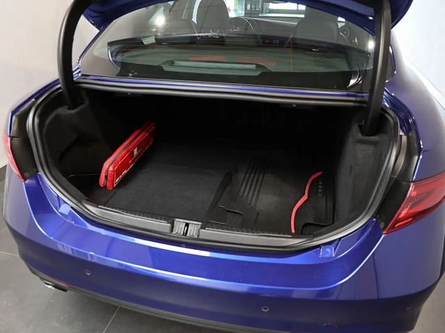 Alfa Romeo Giulia AT8 Super