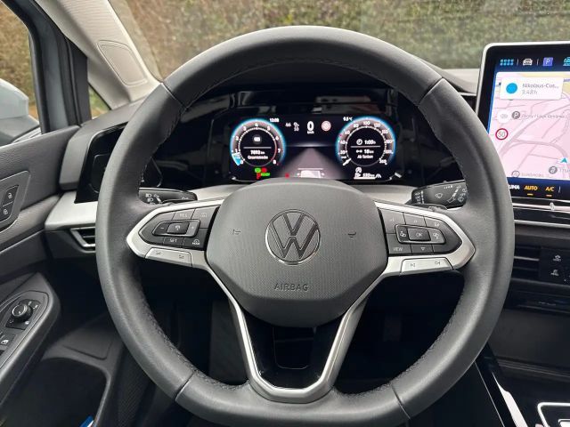 Volkswagen Golf 1.5 eTSI Golf VIII Style