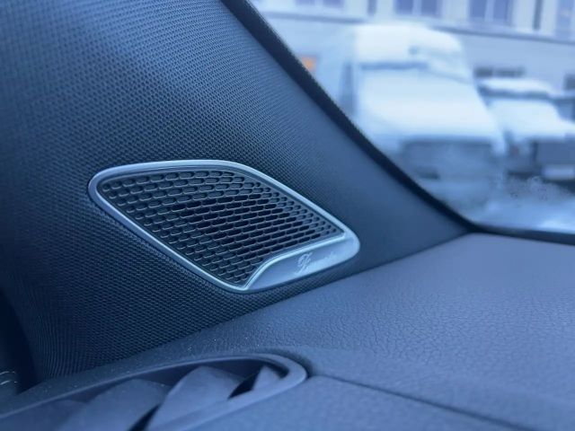 Mercedes-Benz EQA 300 4MATIC AMG Line