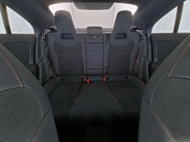 Mercedes-Benz CLA 200 AMG Line Coupé