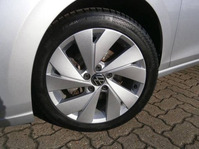 Volkswagen Golf 1.5 eTSI DSG Style Variant