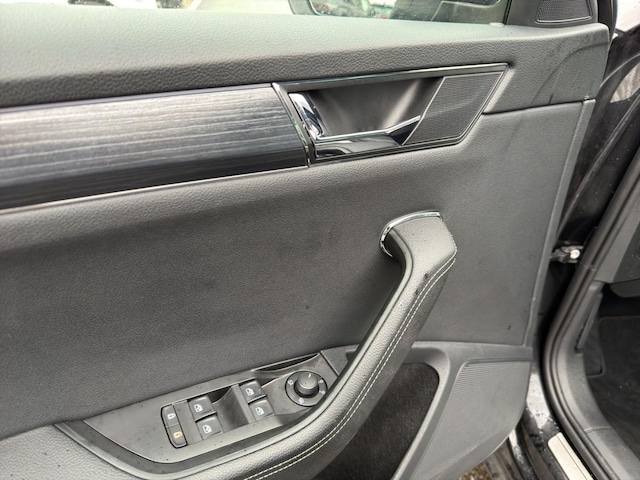 Skoda Superb 2.0 TDI Combi Style Style