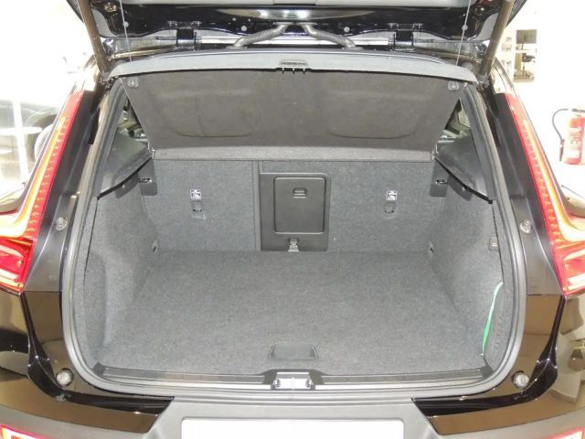 Volvo XC40 R-Design Recharge T4