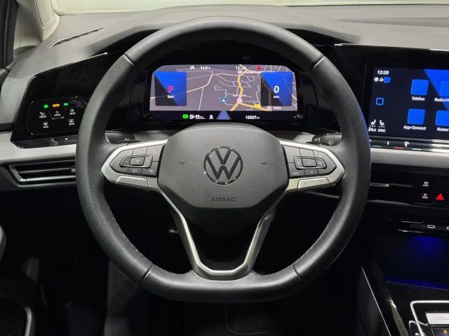 Volkswagen Golf 1.5 eTSI DSG Style