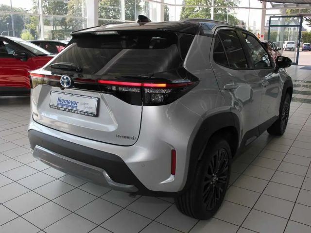 Toyota Yaris Cross Adventure Advanced Safety Paket HUD PDC 18Zoll ele