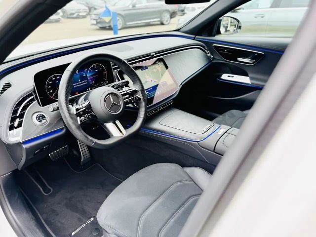 Mercedes-Benz E 220 AMG Line E 220 d Sedan