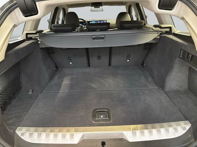 BMW 330 330e Touring