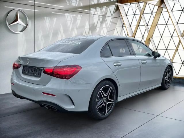 Mercedes-Benz A 180 AMG Line