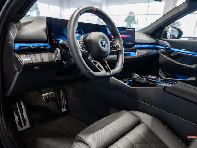 BMW i5 M60 Touring xDrive