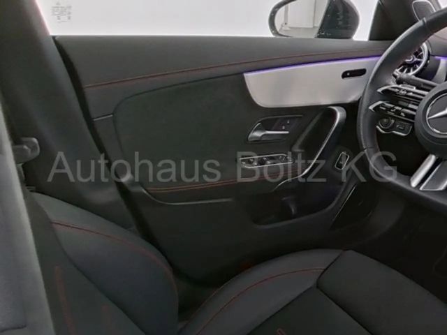 Mercedes-Benz CLA 200 AMG Line Coupé