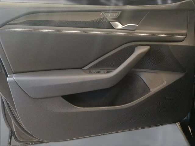 Volkswagen Passat 1.5 eTSI Business DSG