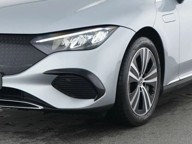 Mercedes-Benz EQE 300 Sedan