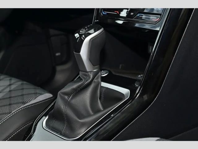 Volkswagen T-Roc 1.5 TSI DSG R-Line