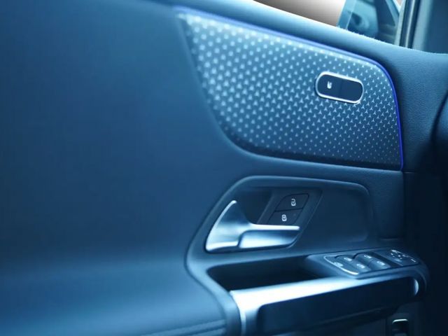 Mercedes-Benz EQB 300 4MATIC Progressive