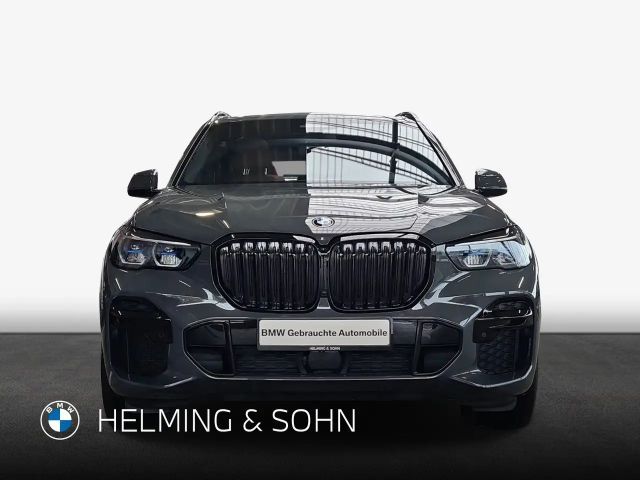 BMW X5 M50i
