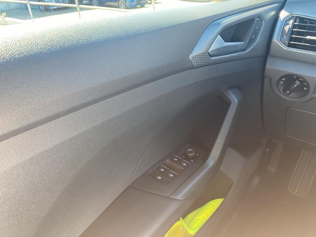 Volkswagen T-Cross 1.0 TSI DSG Life R-Line