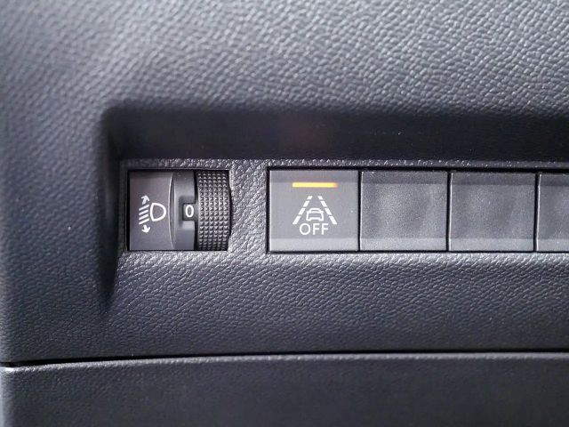 Peugeot E-2008 Active Pack