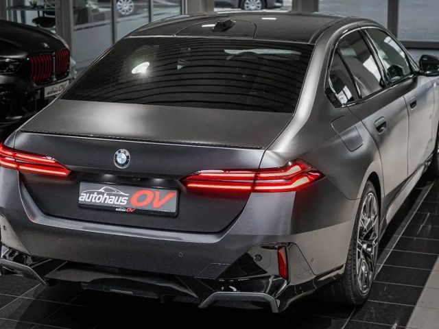 BMW 520 520d M-Sport Sedan xDrive