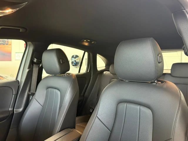 Mercedes-Benz EQA 300 4MATIC Advanced