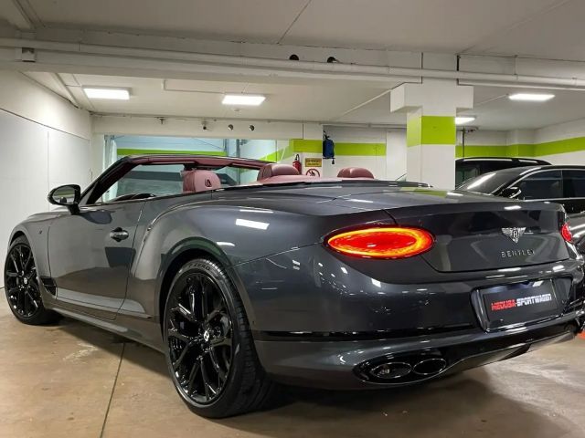 Bentley Continental GTC V8