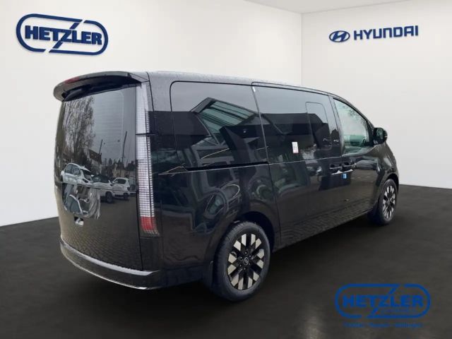 Hyundai Staria Signature