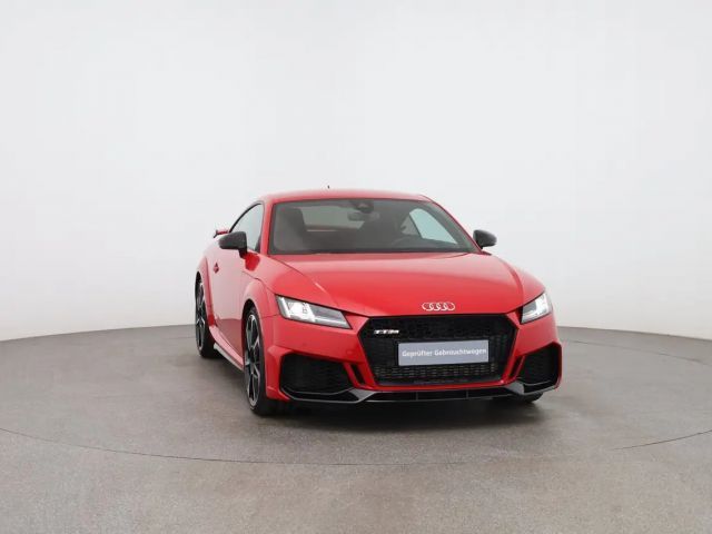 Audi RS Q3 Audi TT RS Coupé