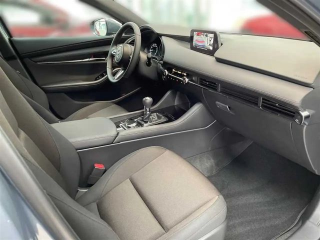 Mazda 3 Exclusive-line