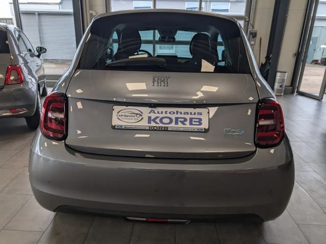 Fiat 500e 42kWh, Komfort+Style-Paket, Garantie