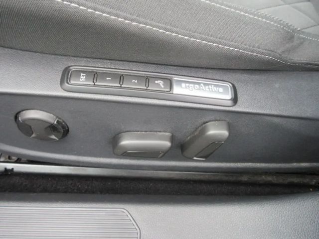 Volkswagen Golf 1.5 TSI IQ.Drive Style