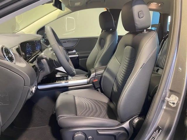 Mercedes-Benz B 200 Progressive Sedan