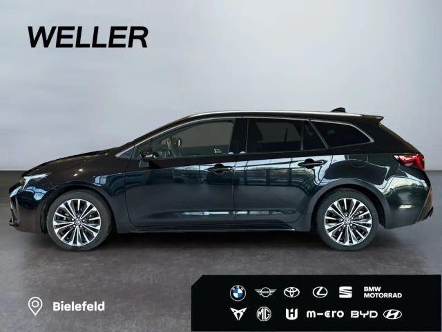 Toyota Corolla Hybride Team D