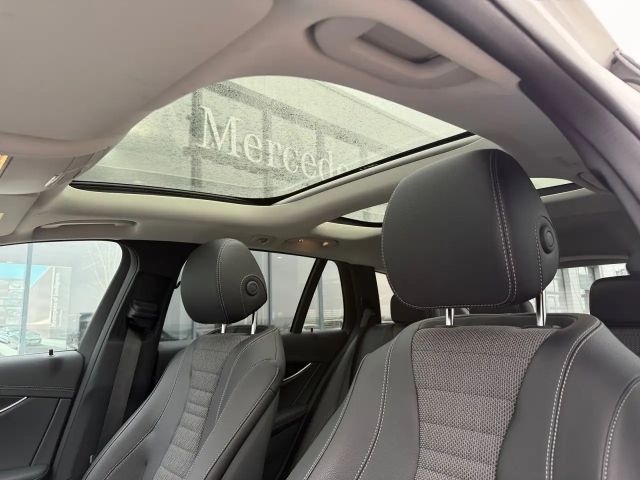 Mercedes-Benz E 220 AVANTGARDE E 220 d Estate