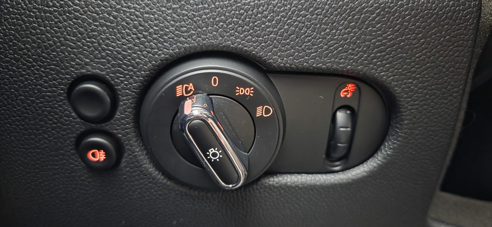 MINI Cooper Resolute Edition 1-Hand LED 2.J-Garantie