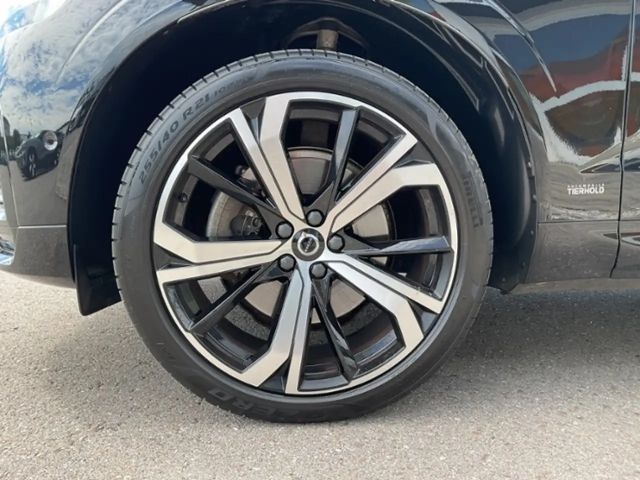 Volvo XC60 Dark Plus