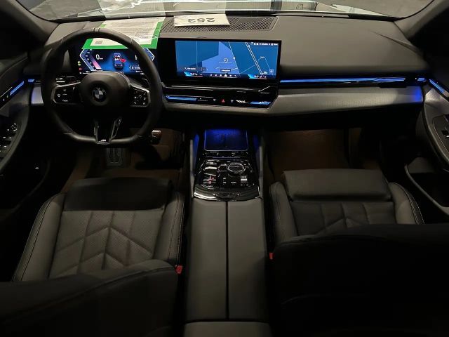 BMW 520 520d M-Sport Sedan