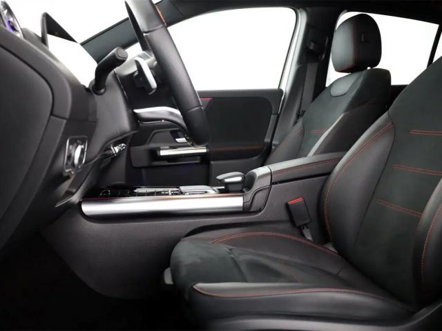 Mercedes-Benz EQA 350 4MATIC AMG Line