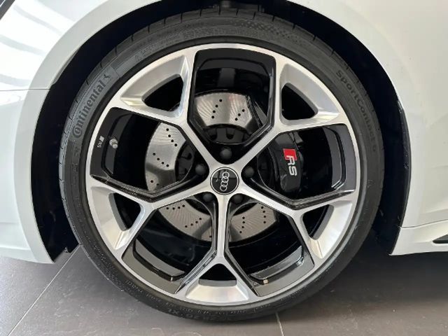 Audi RS4 Avant Competition Quattro