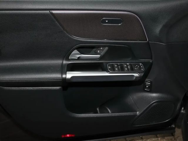 Mercedes-Benz EQB 300 4MATIC