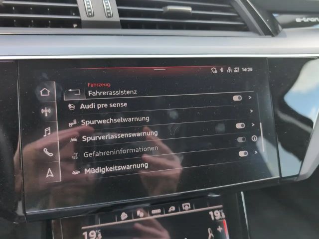 Audi Q8 e-tron 50 Business Quattro