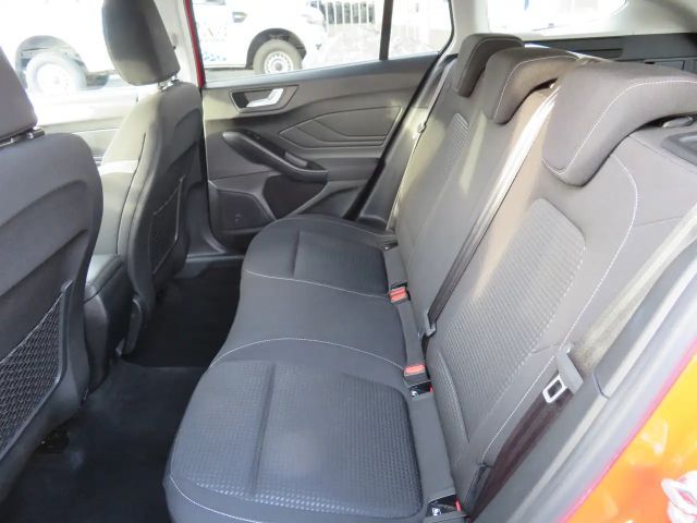 Ford Focus 1.5 Automatik *LED*Navi*Kamera*AHK*Standheizung*