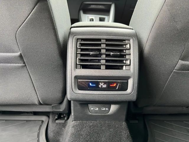 Volkswagen Golf DSG Life Variant