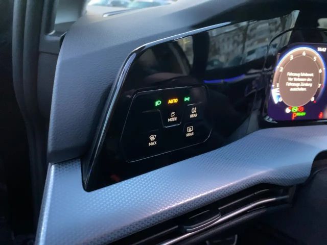 Volkswagen Golf 1.5 eTSI Golf VIII