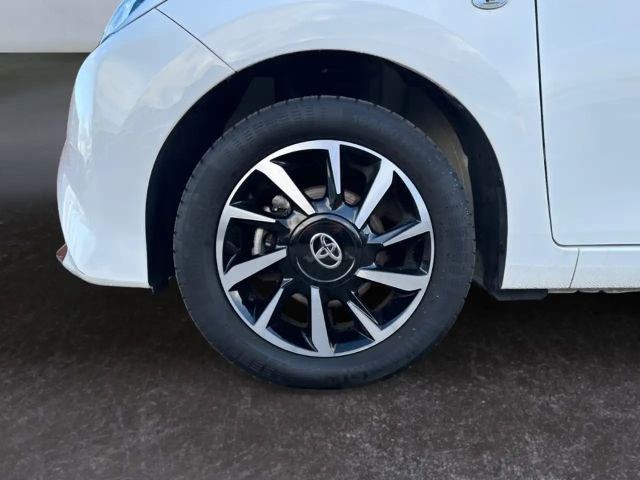 Toyota Aygo Hatchback X-final