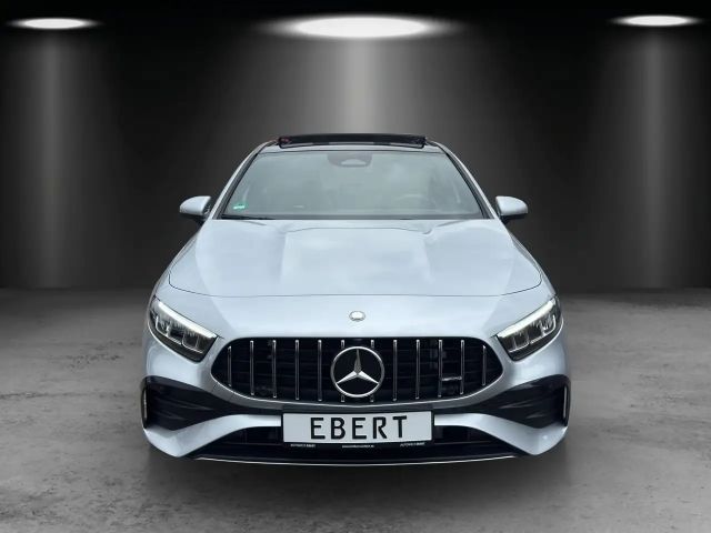 Mercedes-Benz A 35 AMG AMG Line