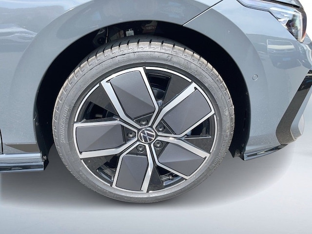 Volkswagen Golf 2.0 TDI DSG Golf VIII R-Line