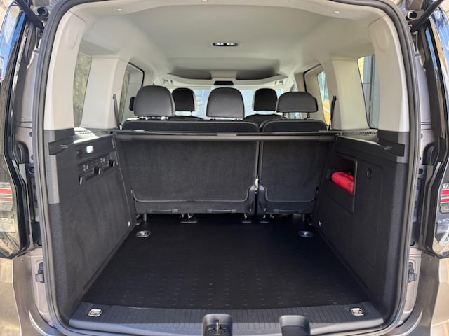 Volkswagen Caddy 2.0 TDI DSG Style