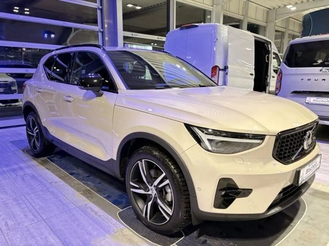 Volvo XC40 Dark Plus