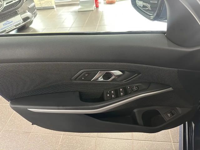 BMW 320 320d Touring xDrive