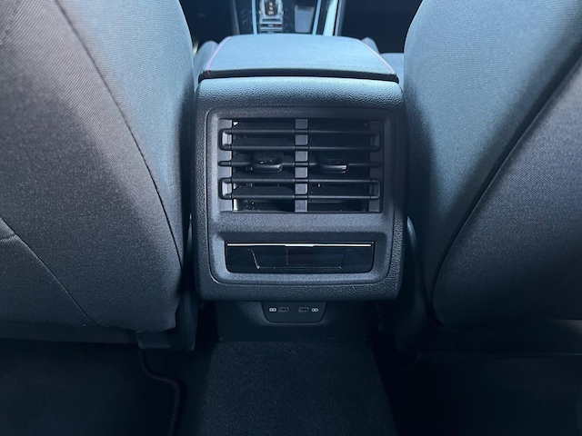 Volkswagen Golf 2.0 TSI Golf VIII