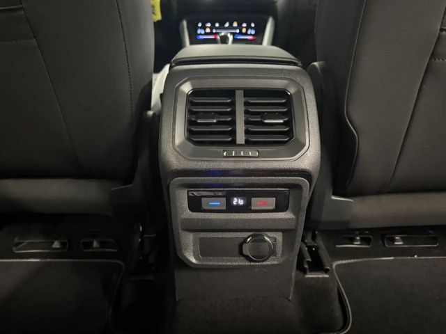 Volkswagen Tiguan Plus R-Line